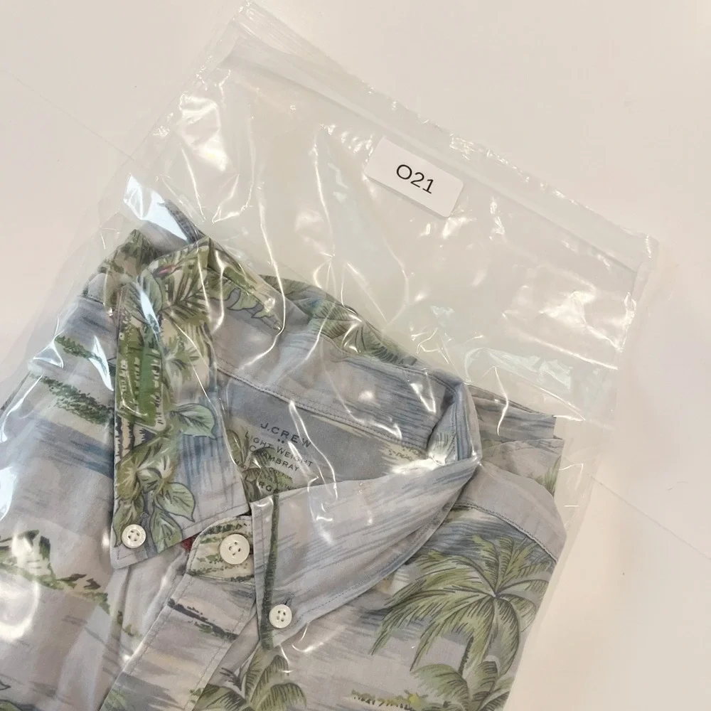 J.Crew Lightweight Chambray Tropical Island Palm Tree Print Shirt Blue LARGE
